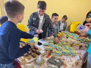 Замість останнього дзвоника – благодійний ярмарок 